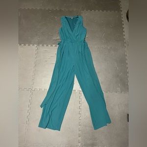 Fashion Nova flowy romper